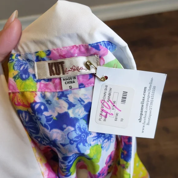 NWT Kut from the Kloth Button Down Semi-Sheer Floral Blouse - Picture 6 of 8